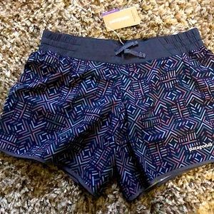 NWT Patagonia women’s 6” nine trail shorts.